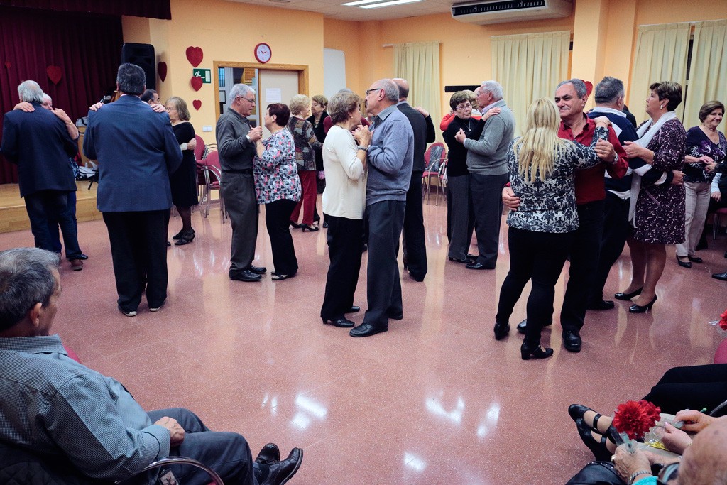 Baile día de enamorados en el Centro de mayores en Santo Ángel