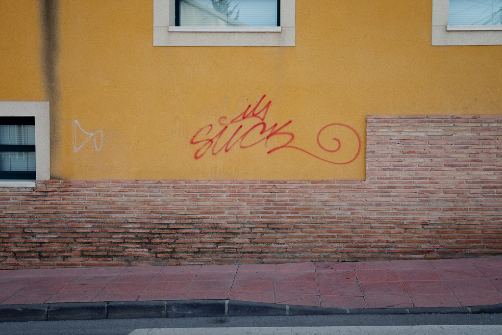 grafitis en el Centro Municipal