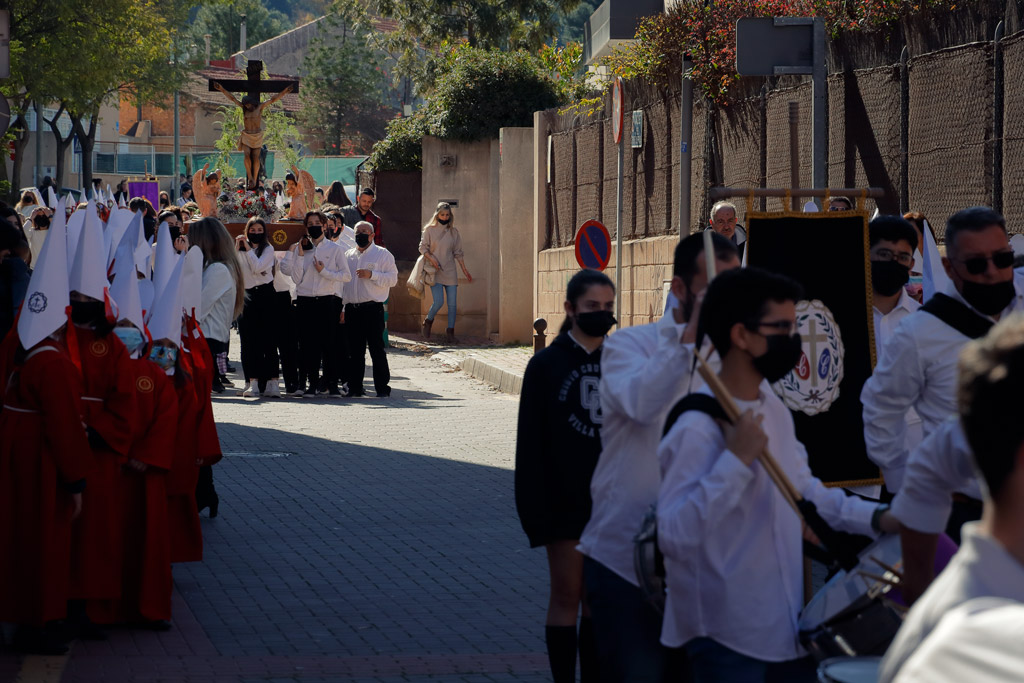 Semana Santa 2022 - Trono con nazarenos de Villa Pilar