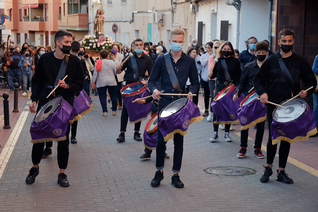 Tambores de la Cofradía acompaña a la procesión