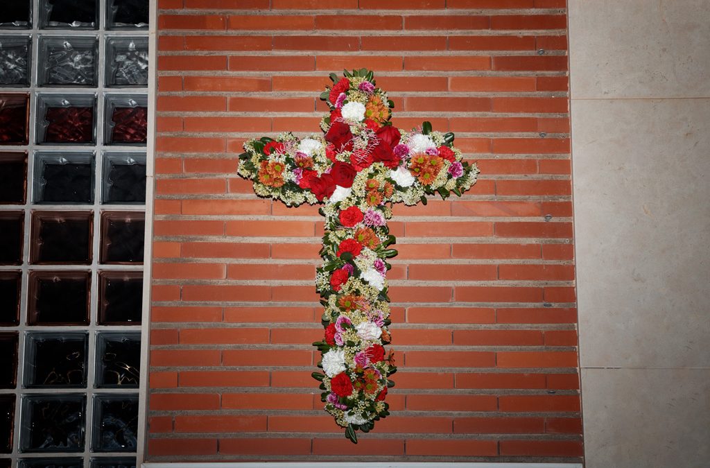 Cruz de Mayo en la iglesia de Santo Ángel