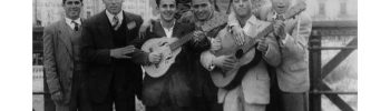 Músicos en el puente viejo en Murcia
