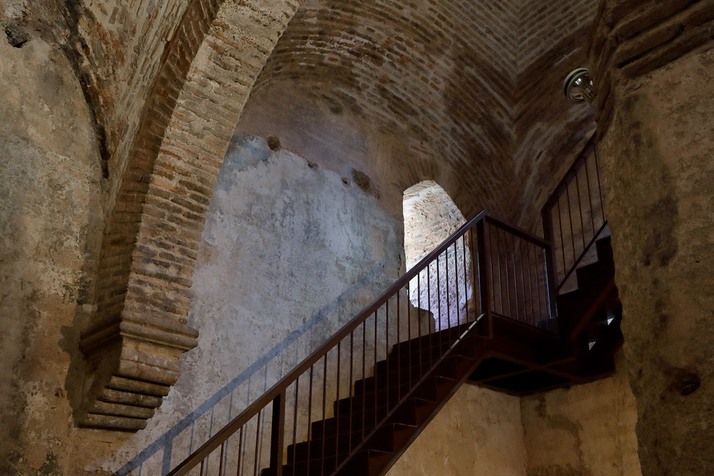 Las escaleras para subir hasta el tejado de la torre