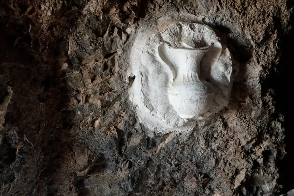 Detalle dentro la cueva