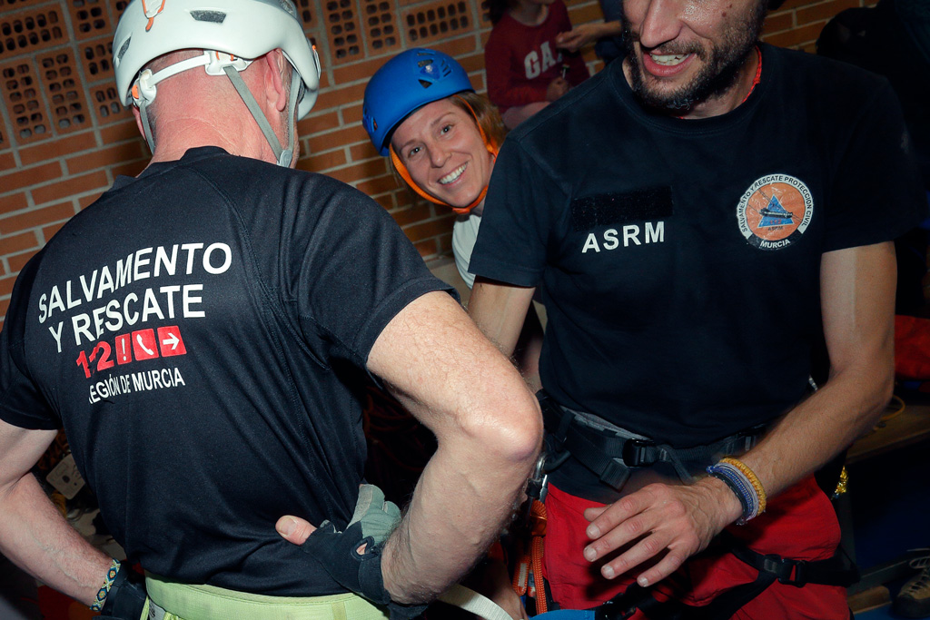 Estos voluntarios de salvamento y rescate garantizan que, en caso de accidente en la montaña, podamos ser rescatados