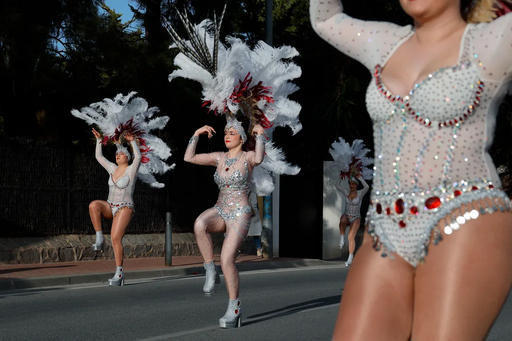 La comparsa Kimbara en el desfile 2026