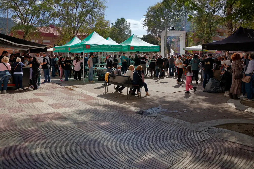 La plaza del Charco, llena de amigos, familiares y vecinos para celebrar el 40.º aniversario La plaza del Charco, llena de amigos, familiares y vecinos para celebrar el 40.º aniversario